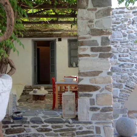 Feriehus Traditional Atmospheric House Páros